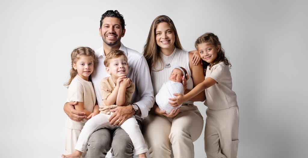 Fundadora da easy Insurance com a família
